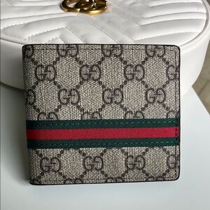Gucci Wallet with stripe